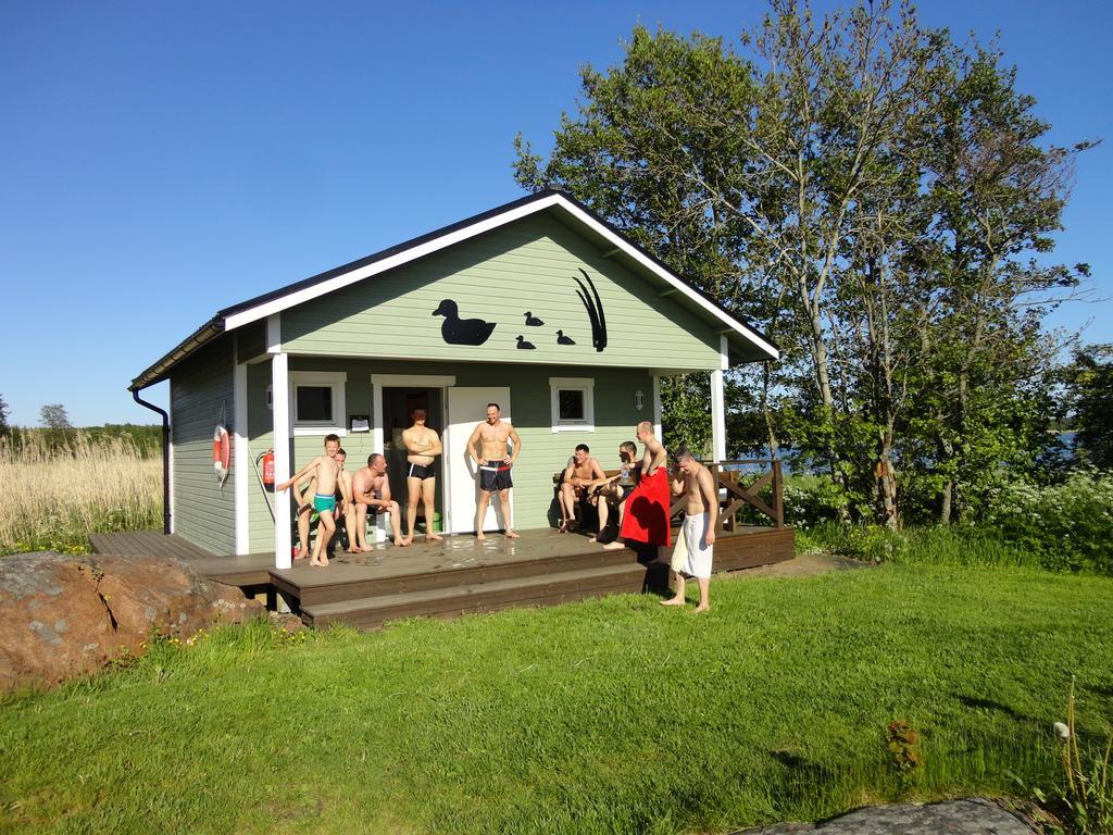 Hjortoe Stugor & Stockhus Finstrom Exteriér fotografie